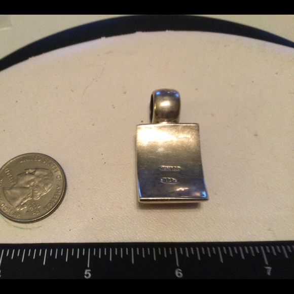 Beautiful Sterling Carnelian Pendant (C452) - Picture 2 of 3